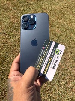 Apple IPhone 15 pro max Unlocked Blue Titanium Battery 79%