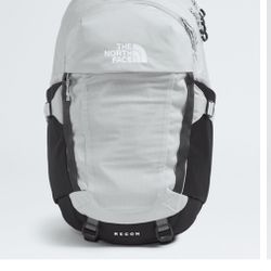 The North Face Recon 30L Backpack