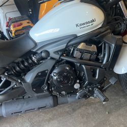 2018 Kawasaki 650cc CR White 