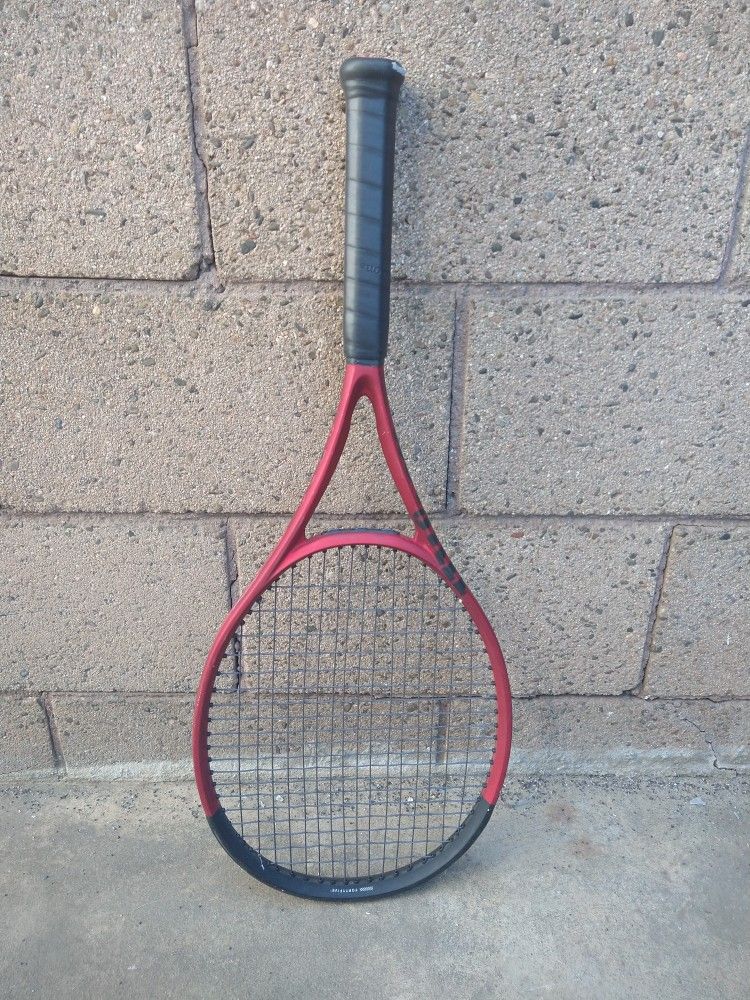 tennis racket
