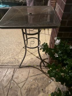 2 Pub tables steel mesh