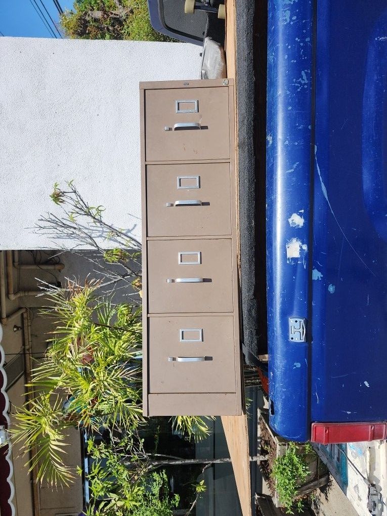 1 Heavy Duty Locking Office File Cabinet And 2 That Don't Lock
