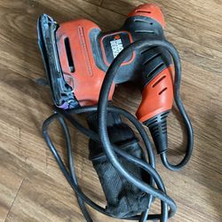 Black and decker sander