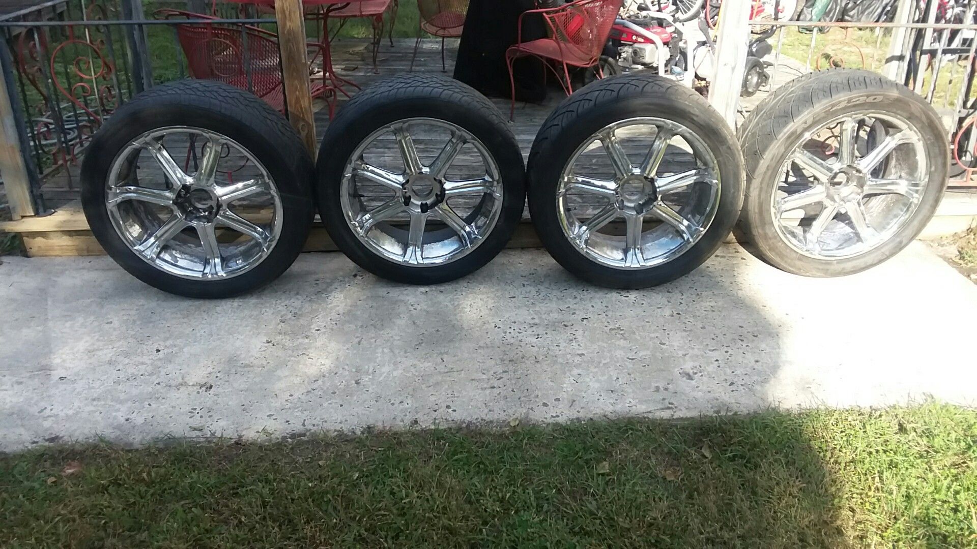 Chevy truck tires 22s