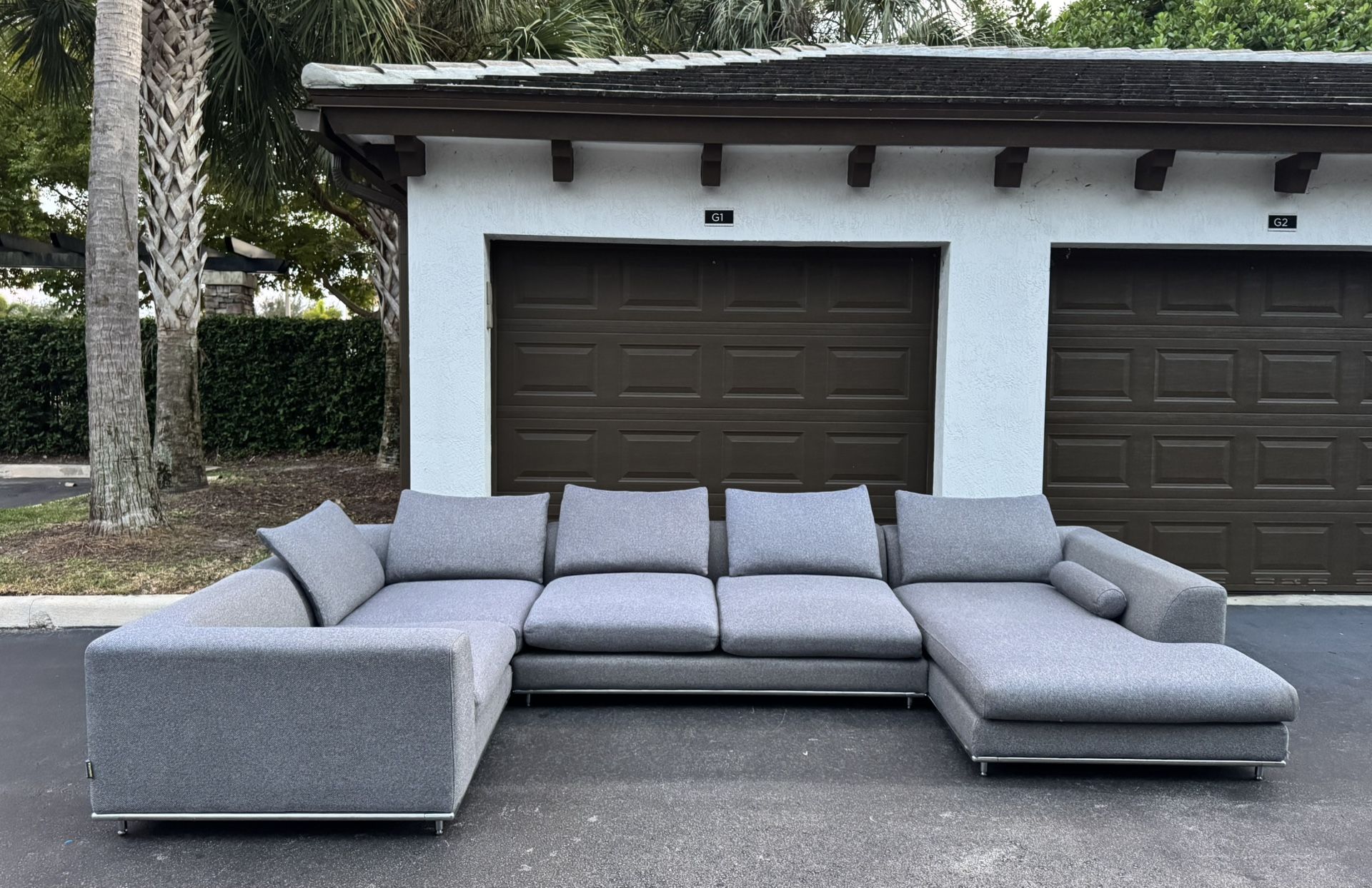 🛋️ Couch/Sofa Sectional - Modular - Linen - Perazzi - Delivery Available 🚛