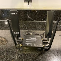MOFI NETWORK MOFI4500-4GXeLTE V2 4G/LTE Router with Upgraded 2 x Cell Antenna