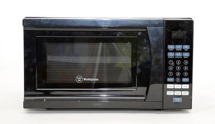 Westinghouse WCM770B Counter Top Microwave, 700-watt, Black N-013