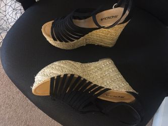 Platform shoes size. 7 like new