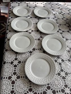 Set of 7 Farberware Trellis Salad Plates 7.5” like new