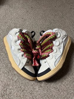 lanvin curb