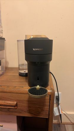 Nespresso Vertuo Pop+ Matte Black Gold