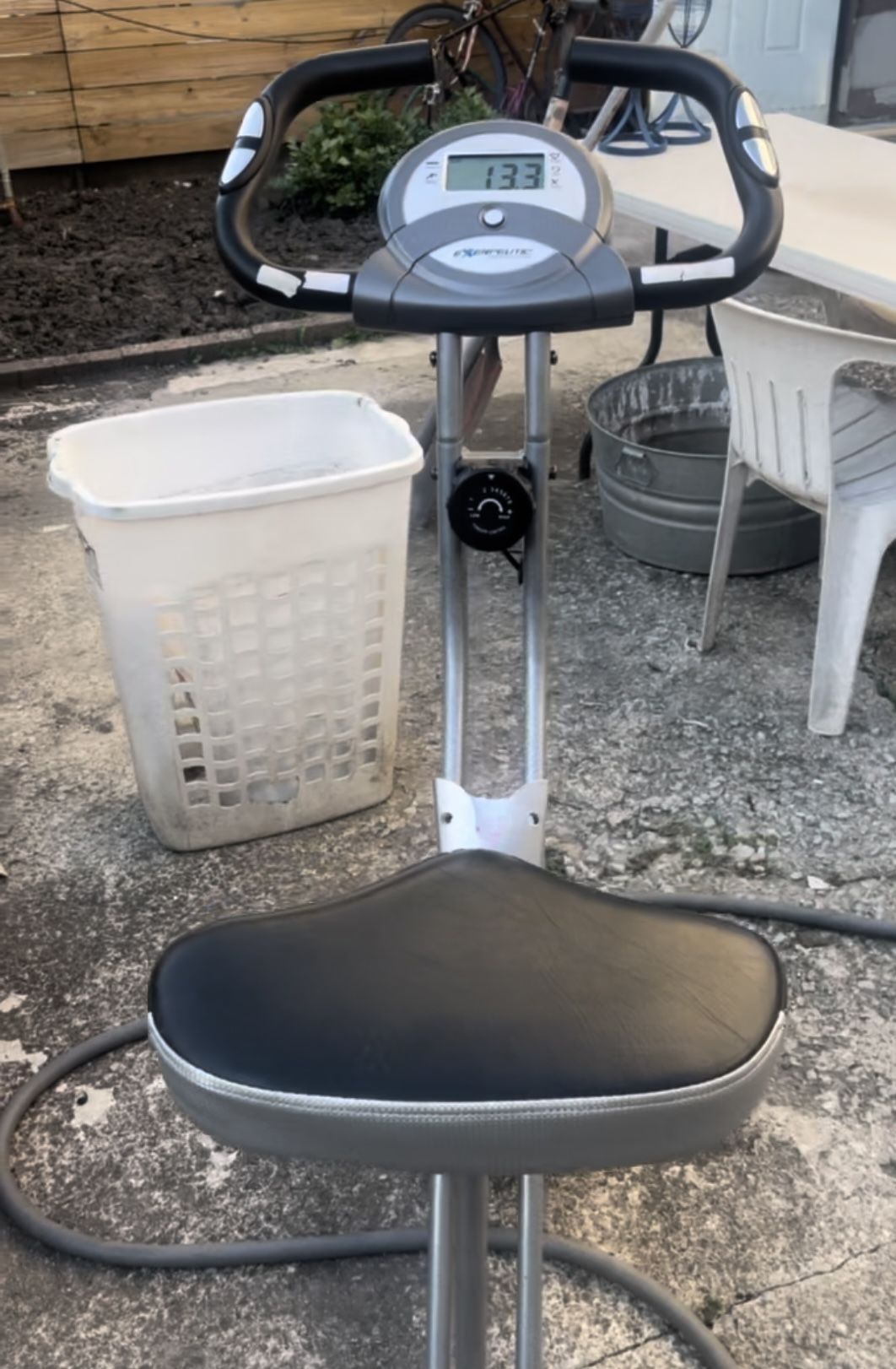 Everpeudic Exercise Bike 