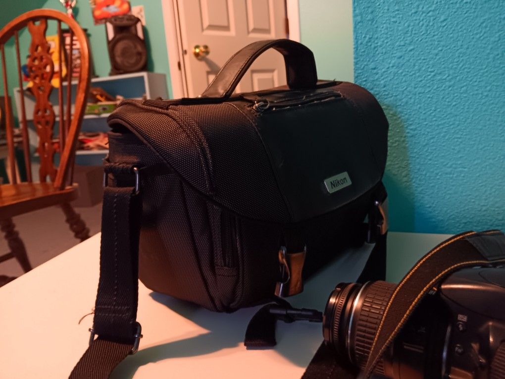 Nixon Camera Mint