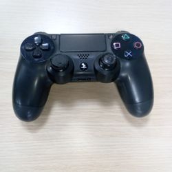 PlayStation 4 Controller 