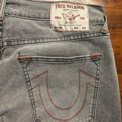 TRUE RELIGION JEANS SIZE 33 X 34
