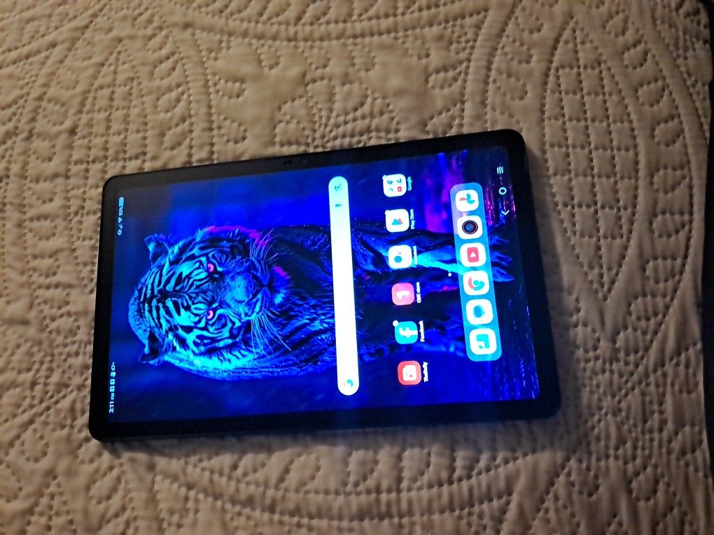 TCL 10 INCH CELLULAR &WI-FI  TABLET