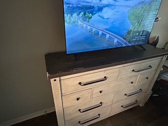 Tv cabinet
