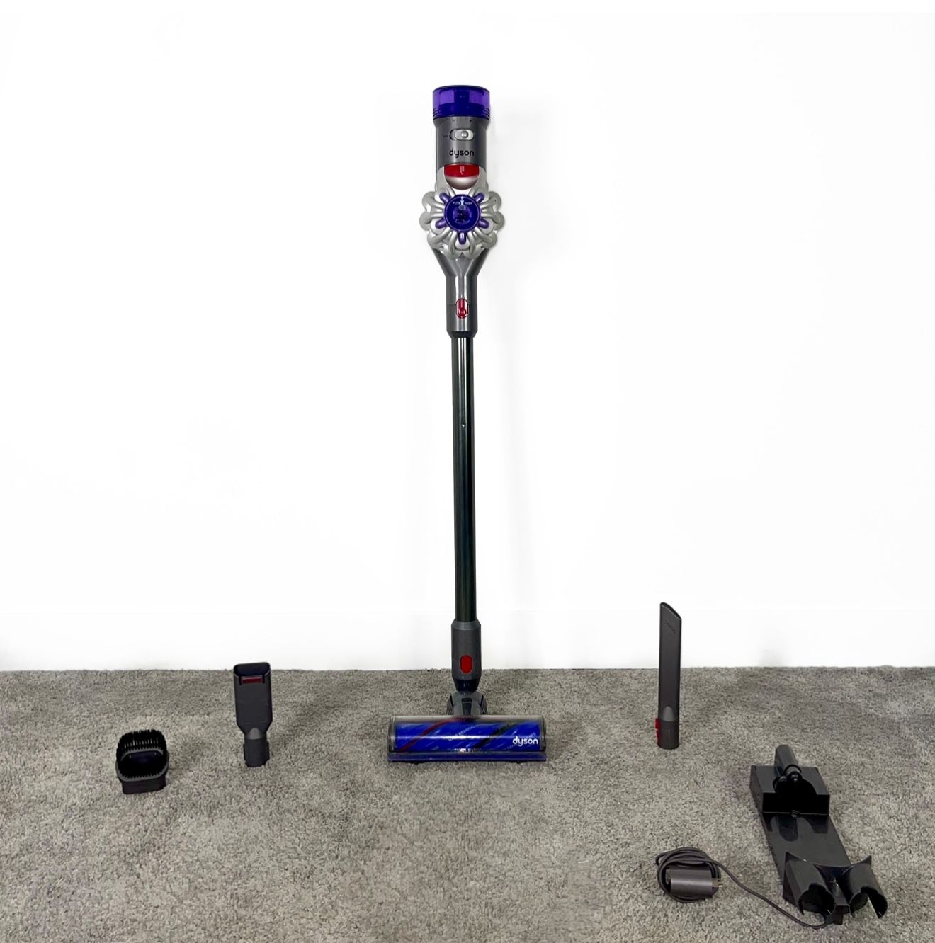 Dyson V8 Animal Handheld Stick Cordless Vacuum Cleaner w/ attachments