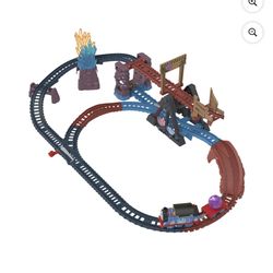 Thomas & Friends Crystal Caves Adventure Set with Motorized Thomas Train & 8 Ft