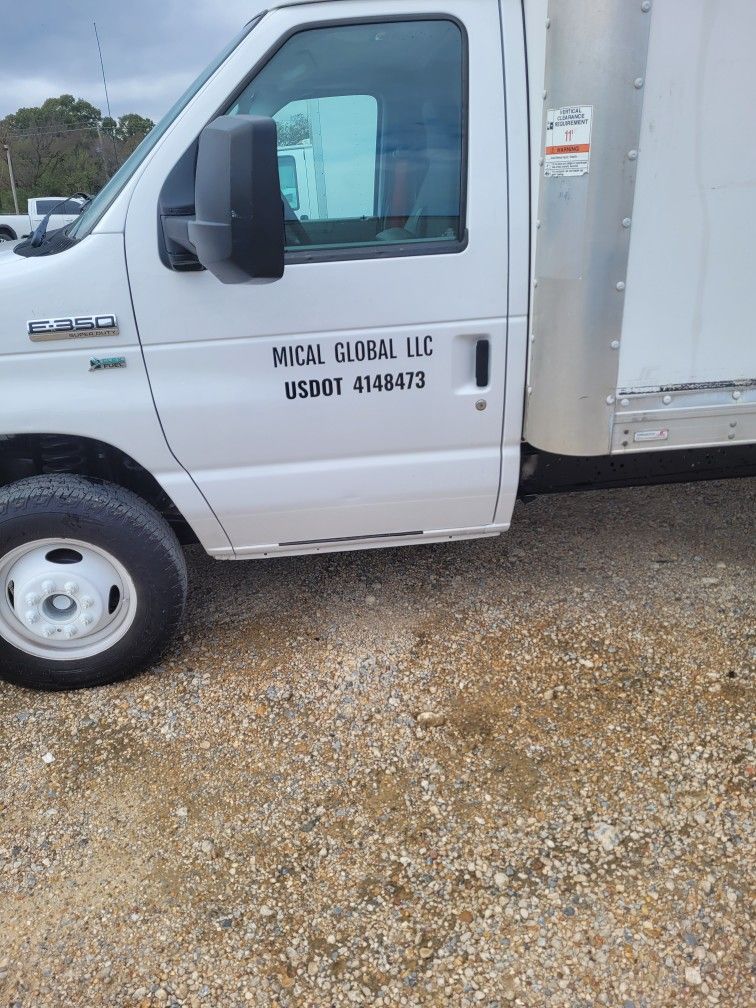 2018 Ford E350