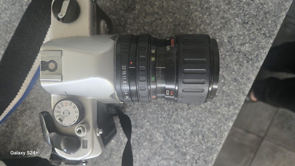 Promaster 2500PK With Lens
