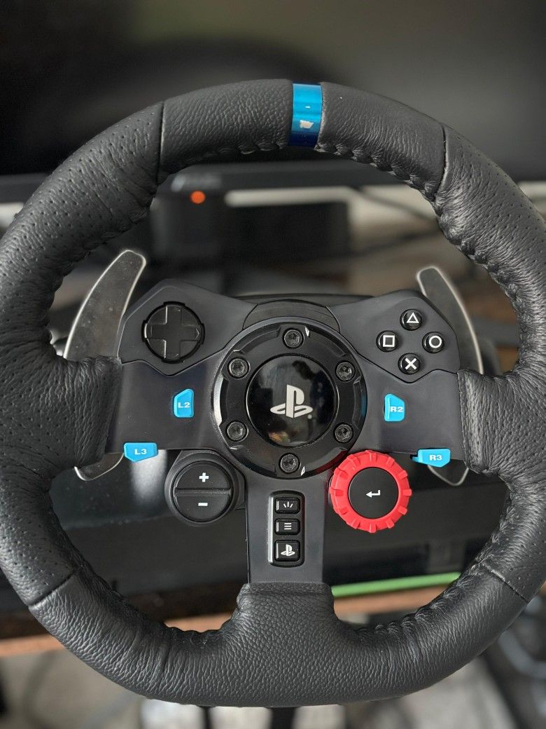 Logitech g29 Sim racing wheel and pedal set