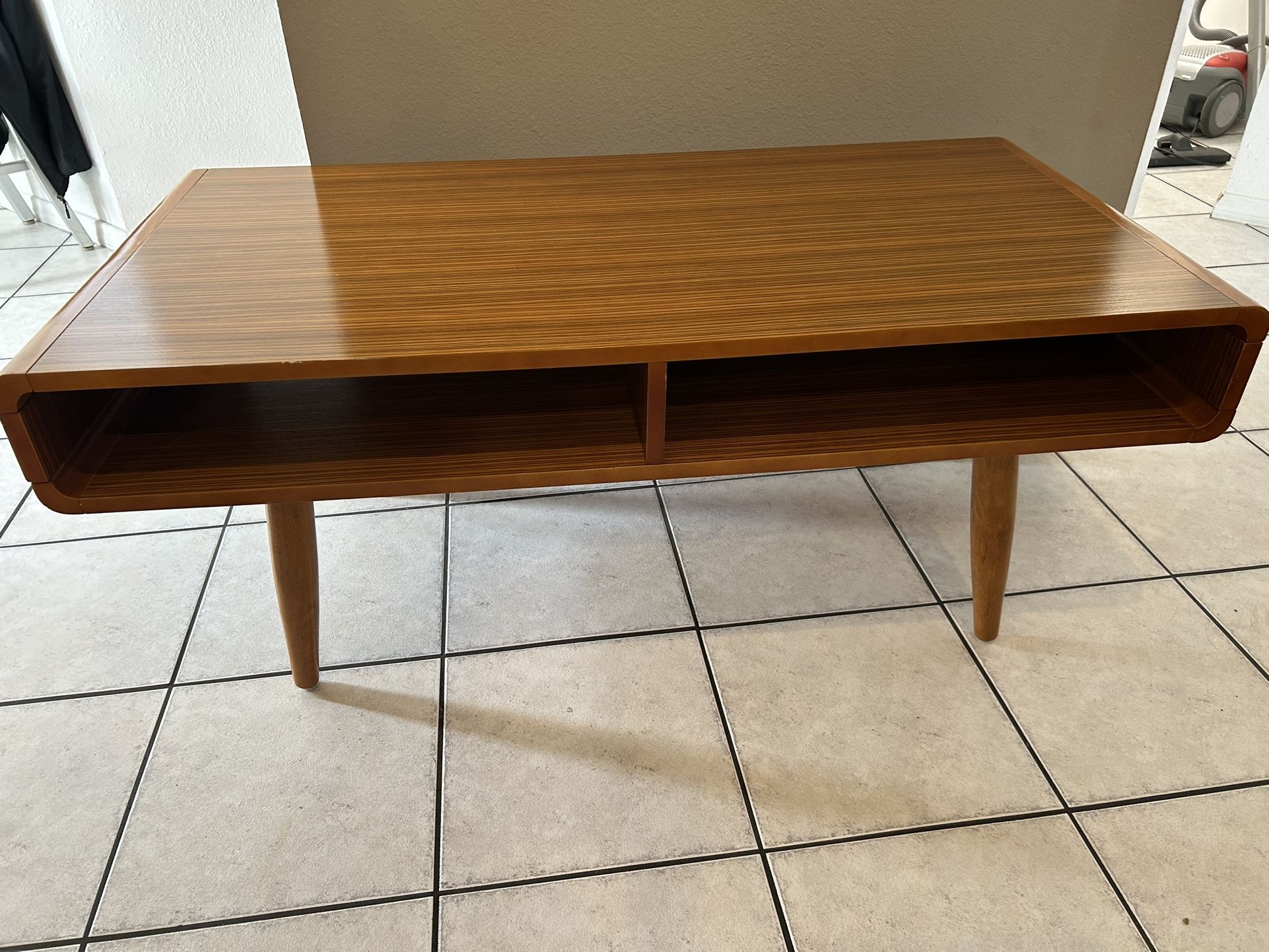 Coffee Table 60$