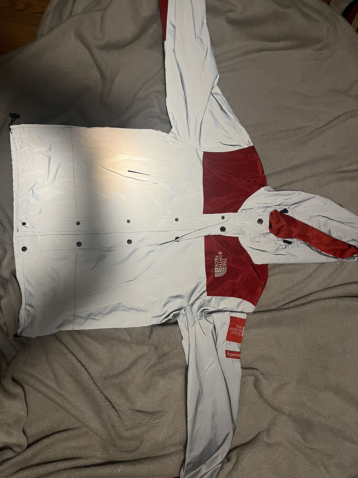 northface x supreme collab windbreaker