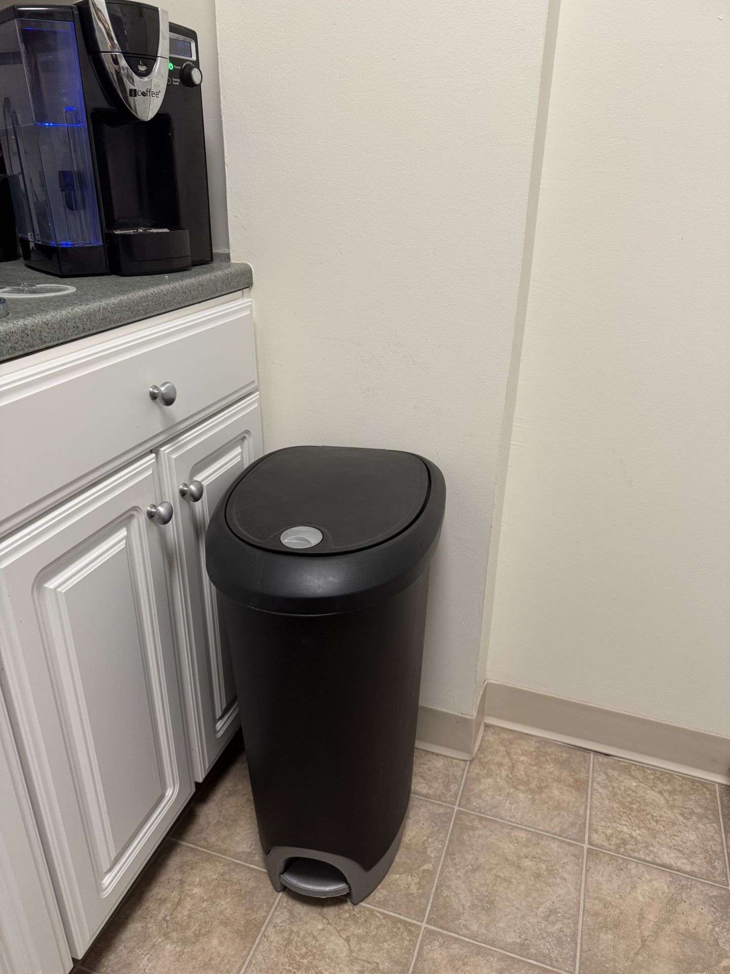 Garbage pail