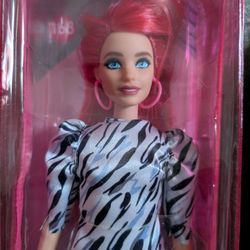 BARBIE Fashionista Barbie Doll NEW IN PACKAGE 