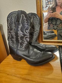 Nice Looking Men's Laredo Boots 👢Size 101/2
