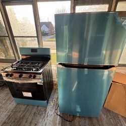 Brand New Fridge/Stove Set