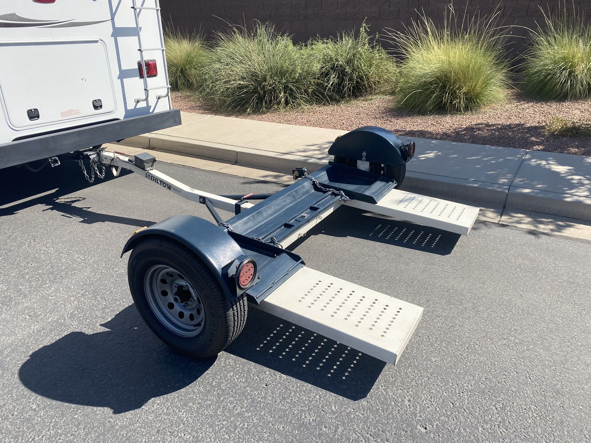 Stehl Tow - Tow Dolly