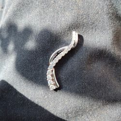 14kt White Gold & Genuine Diamond Journey Pendant w/ 16 Diamonds