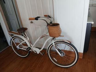 Electra beach cruiser bike