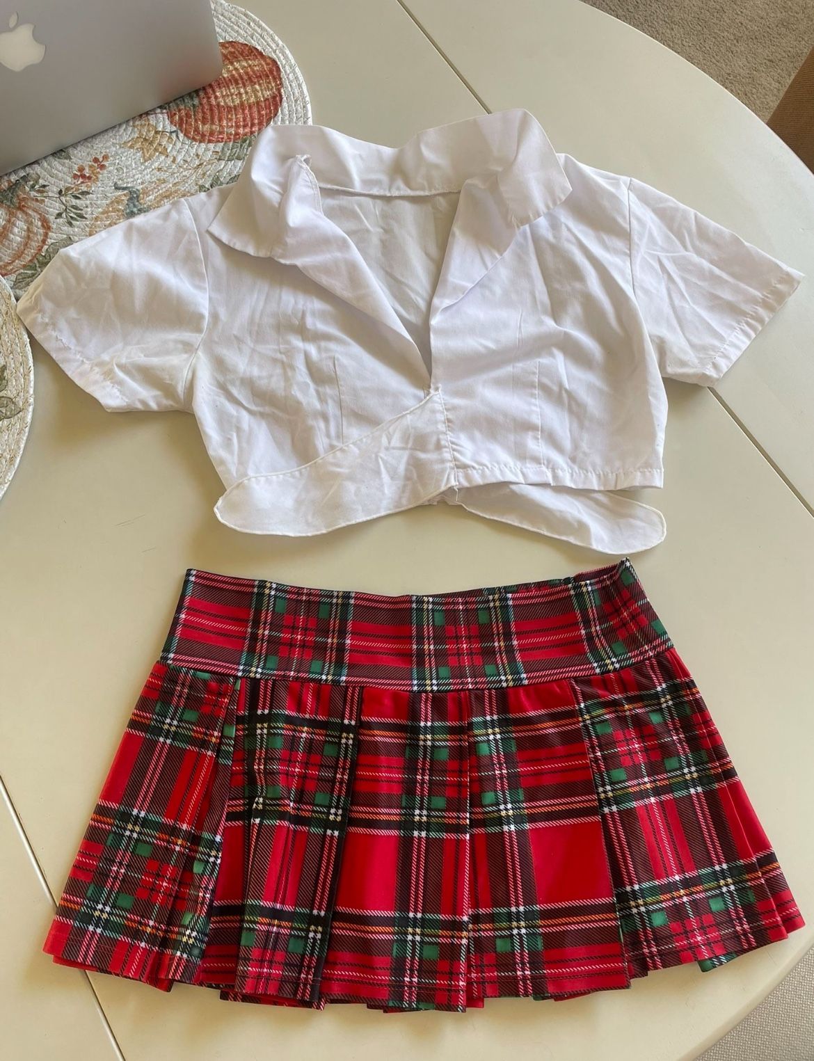 Halloween Costumes & Accessories