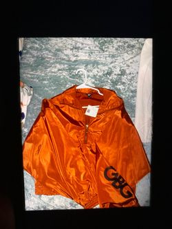 GBG crop windbreaker