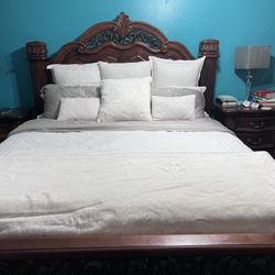 Complete Solid Wood Bedroom Furniture Set 