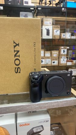 Sony FX3A. Open box