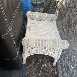 Outdoor wicker bench 