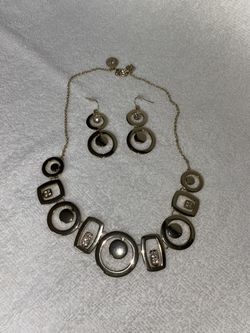 Matching WH/BM Goldstone Necklace And Earrings