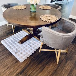 Dining Table & Chairs