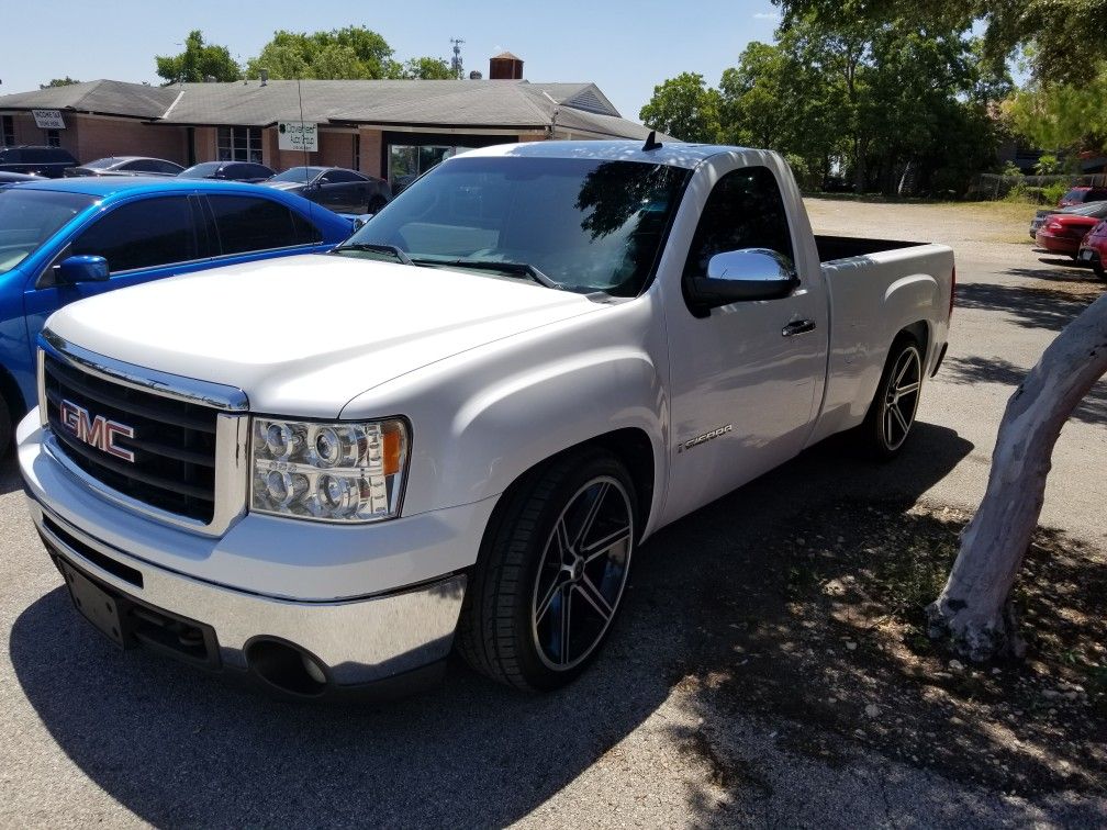GMC Sierra single cab
