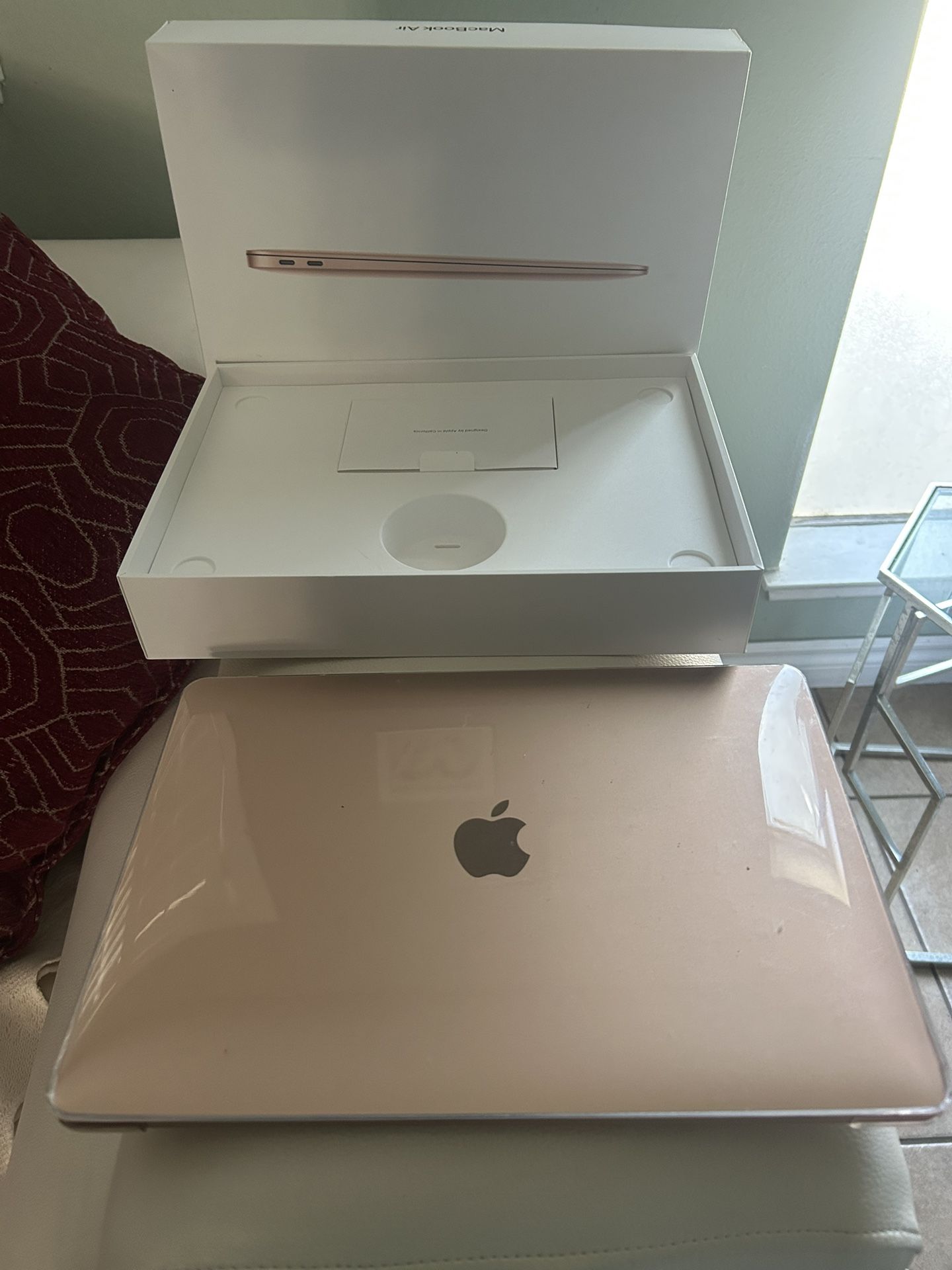 ๐
XMAS ๐LIKE NEW MacBook Air 256 GB ( Read Description) SALE. $1200 O.B.O ๐