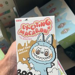 Exciting Macaron Labubu