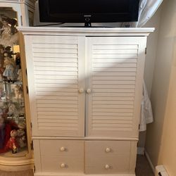 Armoire w Drawers / Shelves 