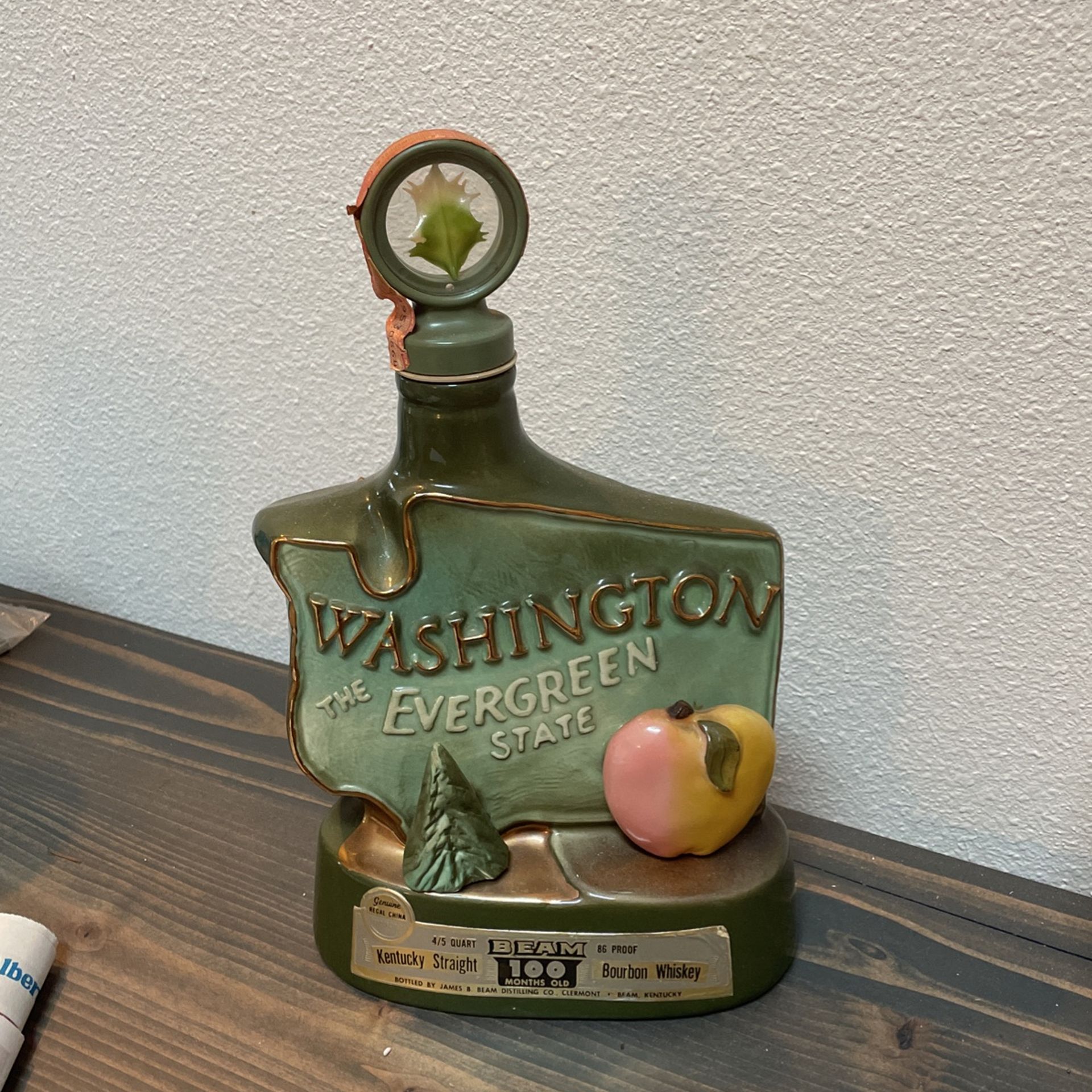 1974 Jim Beam Vintage Whiskey Bottle, Ceramic, Washington State - Collectors Edition