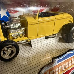 Ertl '32 Ford Street Rod Yellow 1/18 American Muscle Diecast