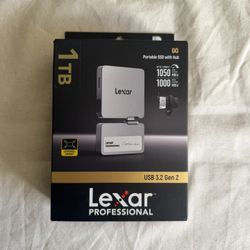 Lexar 1Tb Portable SSD W/Hub 1050Mb/s Read