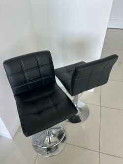 2 Bar Chairs